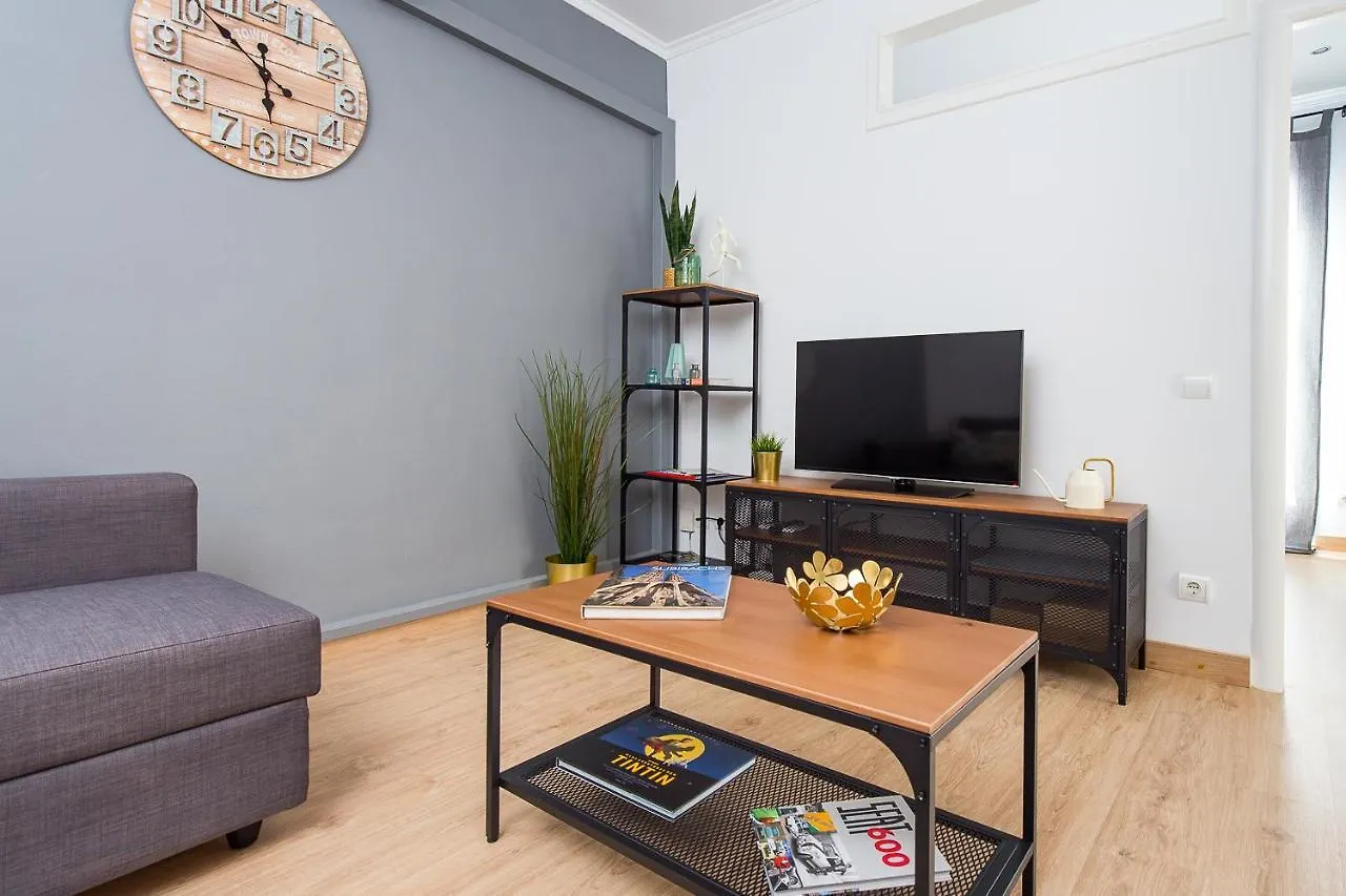 Lovely And Convenient Sagrada Familia Apartment Barcelona 0*,